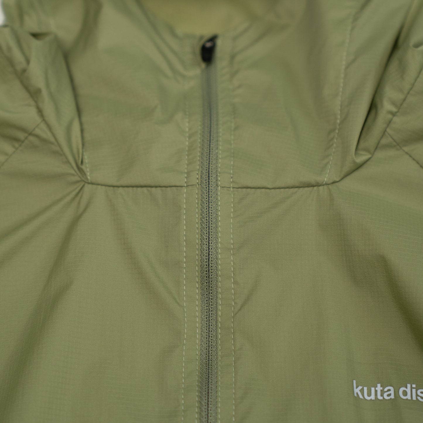 windbreaker 002.